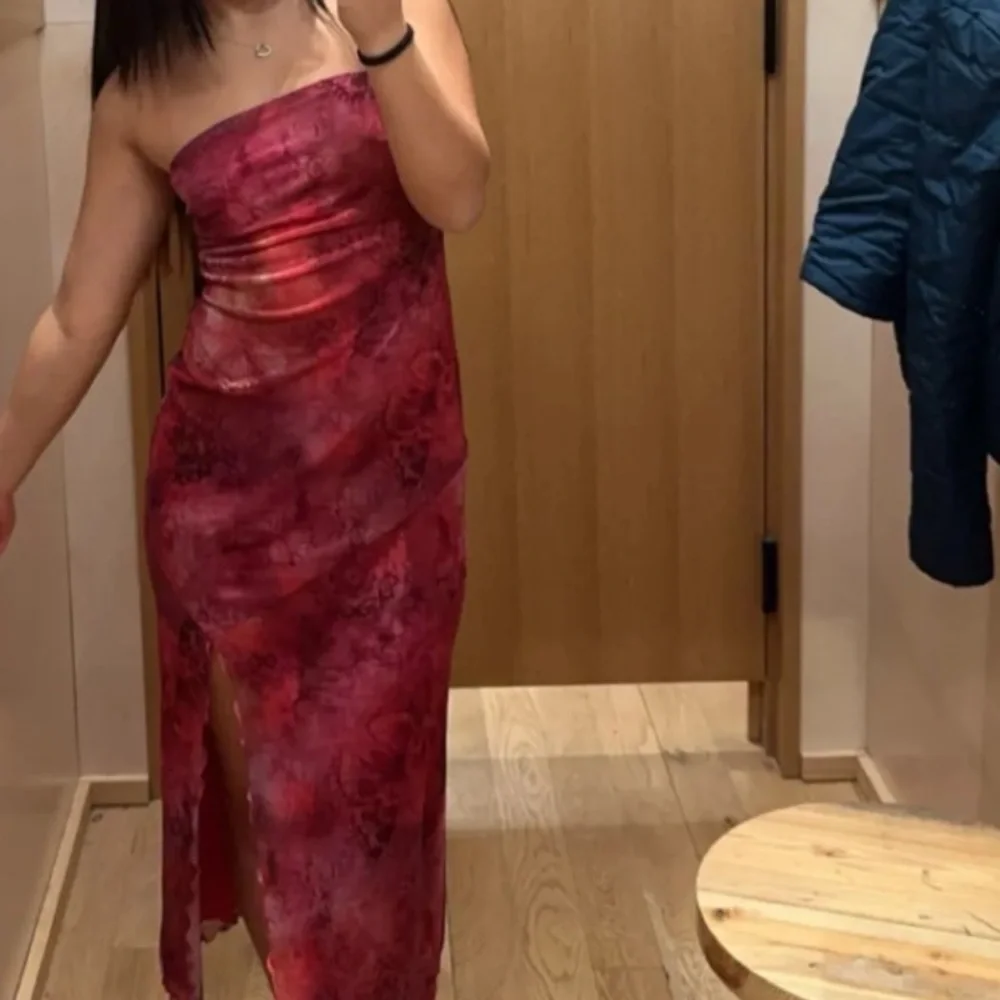 UO Samara Mesh Strapless Midi Dress - Picture 8 of 8